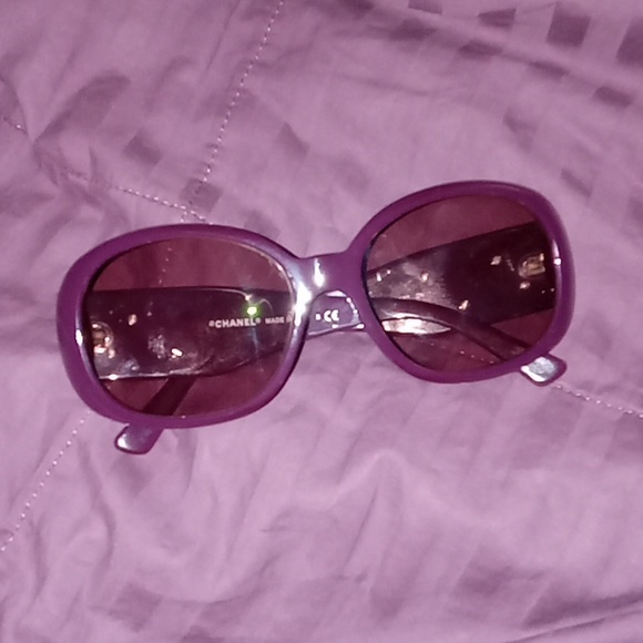 🗼💖 LIKE NEW CHANEL PURPLE SUNGLASSES w/Black Camelia detail - Picture 15 of 15